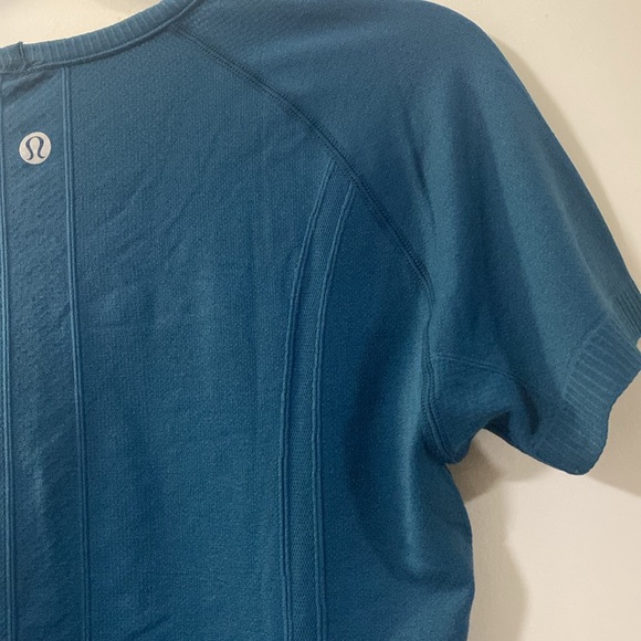 Lululemon Swiftly Short Sleeve Shirt, Size 8 Color Teal - Picture 5 of 6
